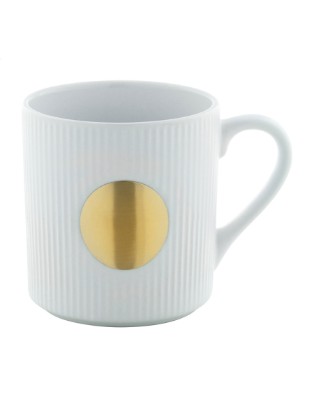 Hrnek s mosaznou destičkou pro gravírování