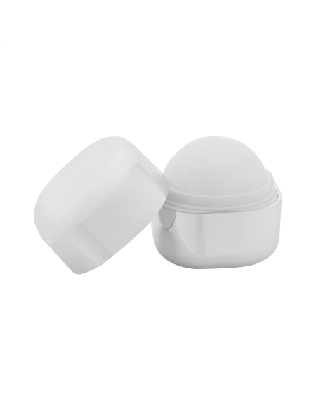 Balzám na rty ve tvaru krychle