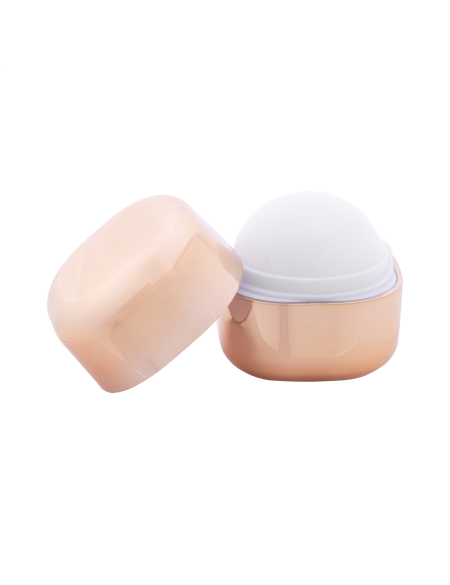 Balzám na rty ve tvaru krychle